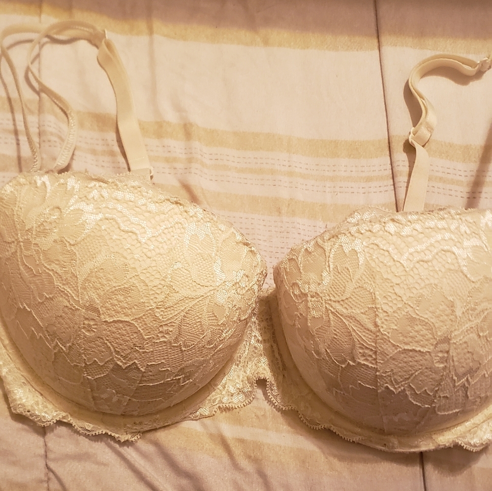 Pink Victoria's Secret white bra size 36D